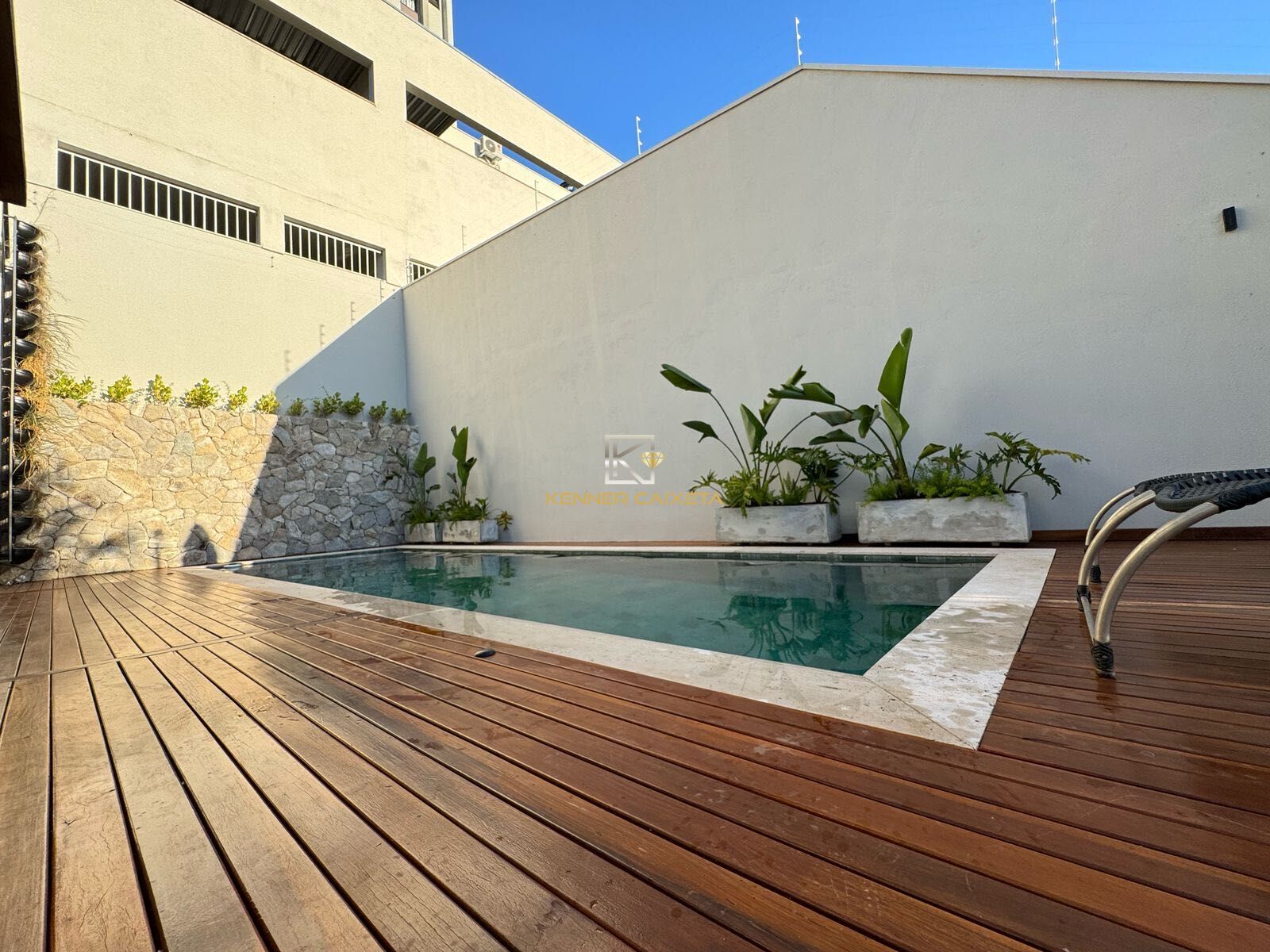 Casa à venda com 3 quartos, 270m² - Foto 3