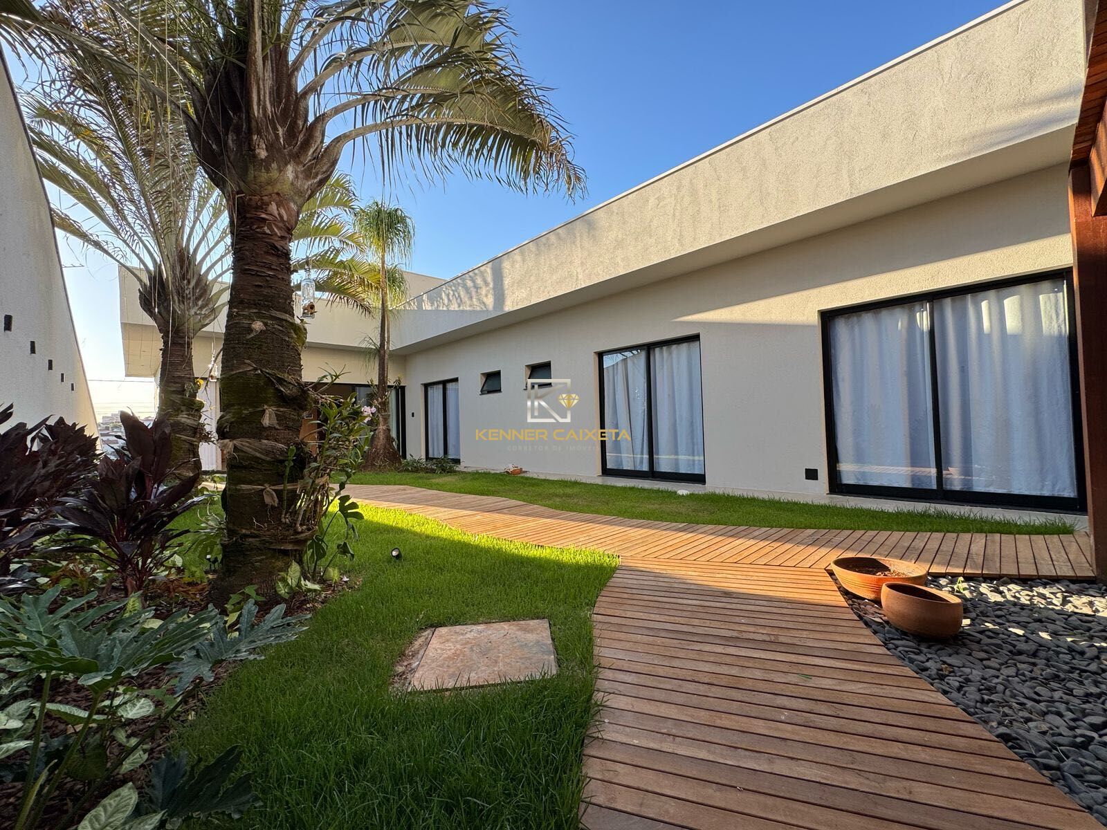 Casa à venda com 3 quartos, 270m² - Foto 15