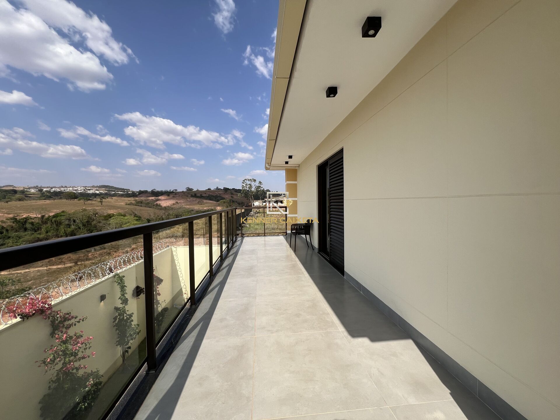 Casa à venda com 4 quartos, 255m² - Foto 32