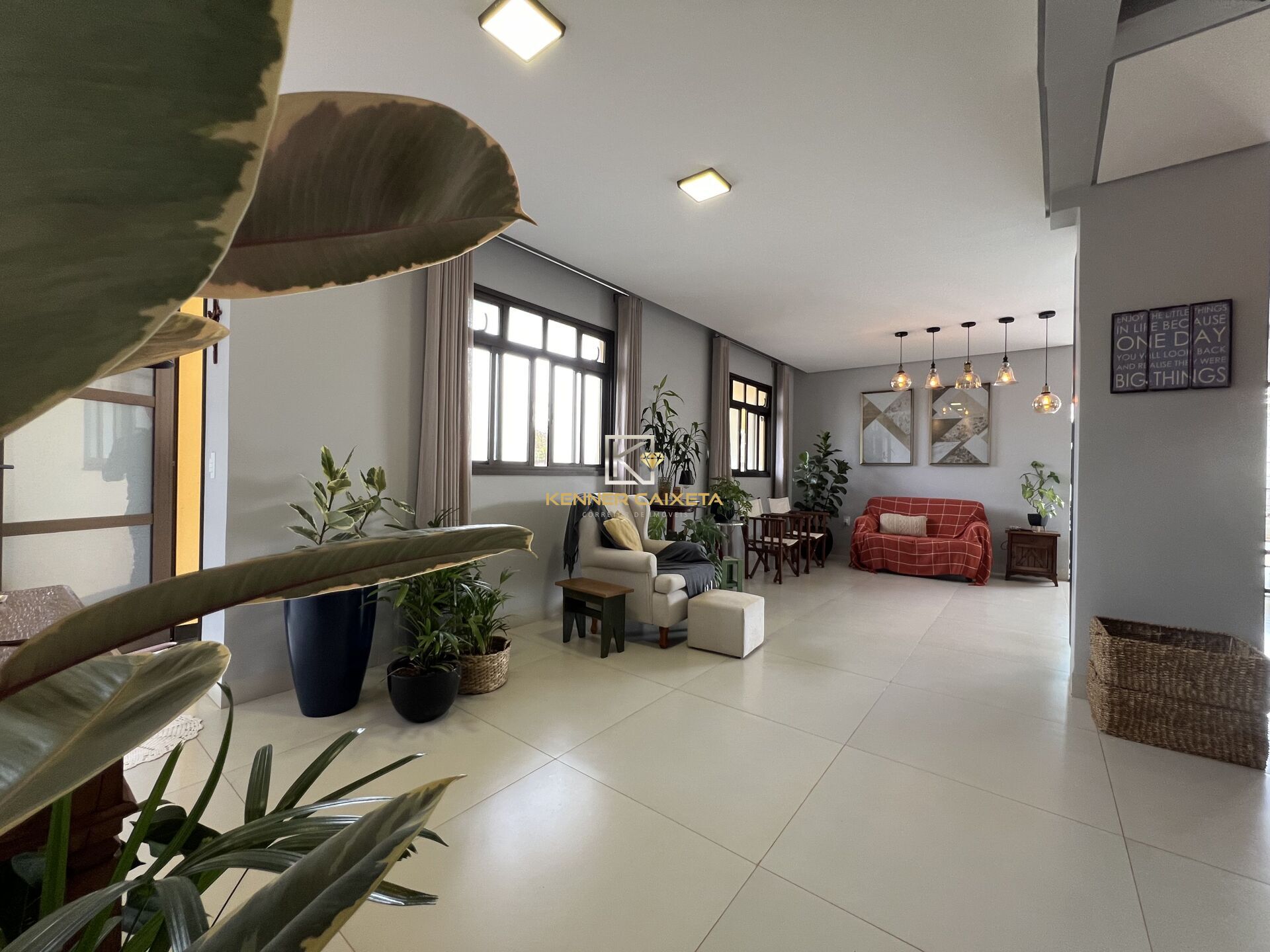 Casa à venda com 4 quartos, 255m² - Foto 10