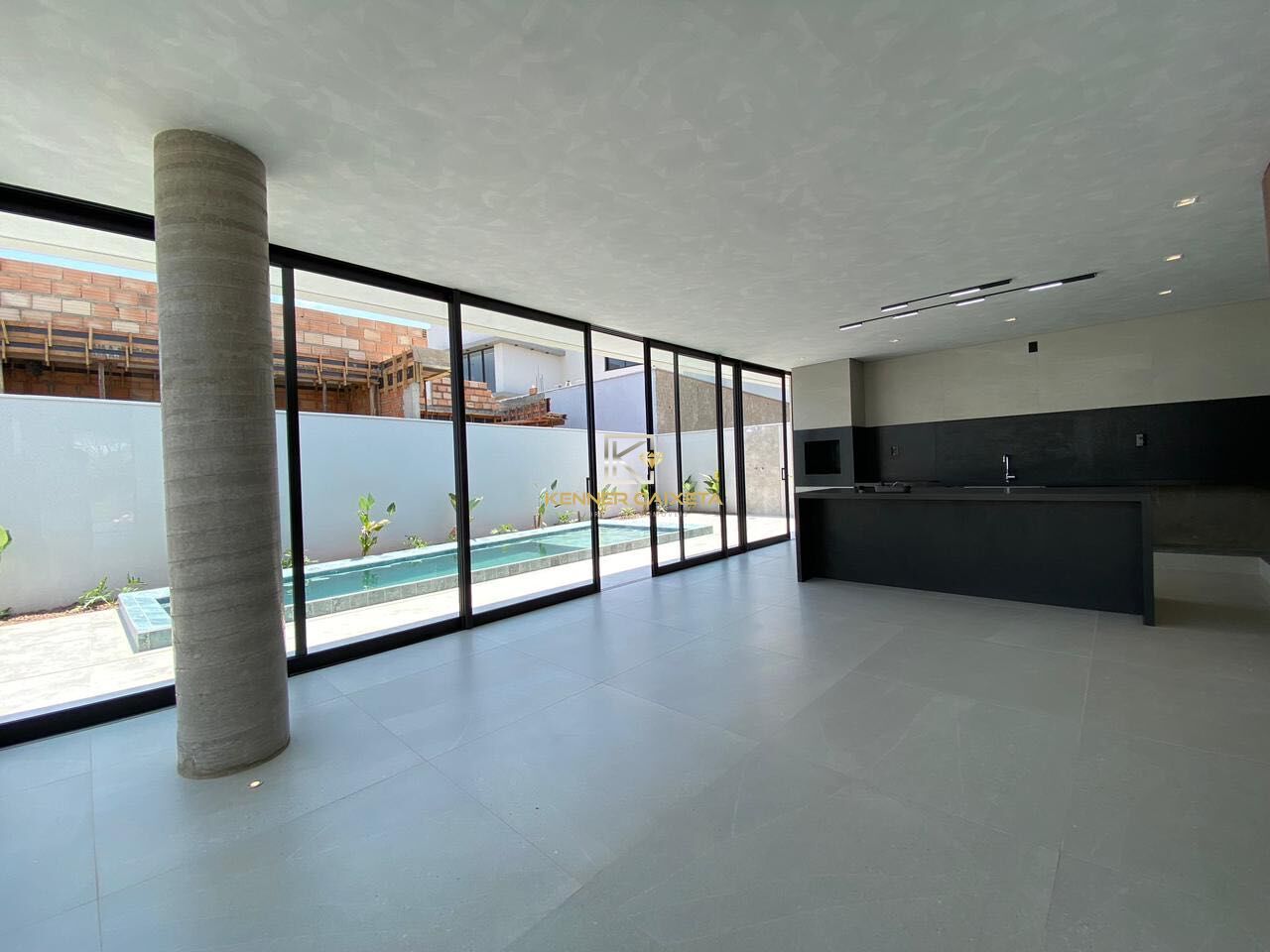 Casa à venda com 3 quartos, 210m² - Foto 6