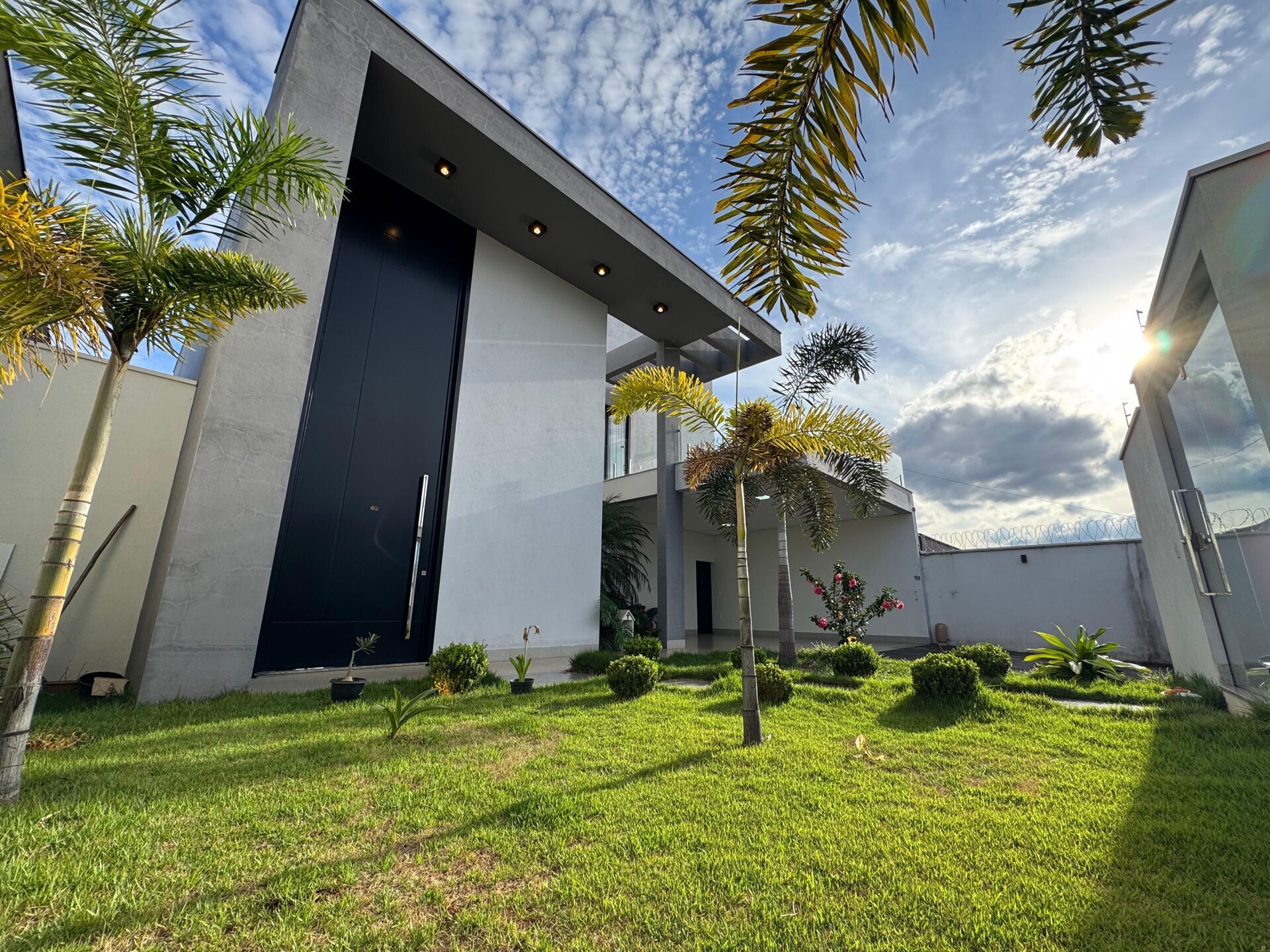 Casa, 4 quartos, 280 m² - Foto 1