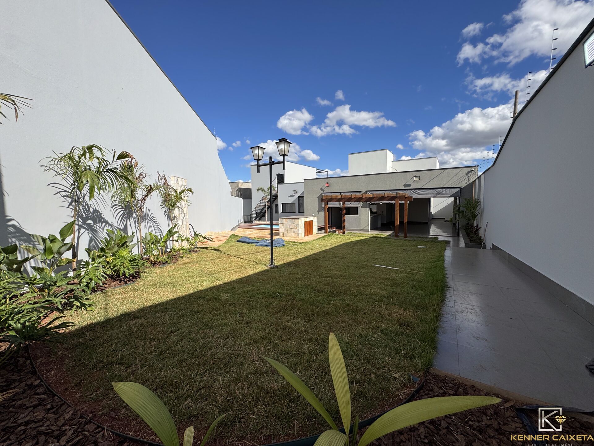 Casa, 4 quartos, 290 m² - Foto 4