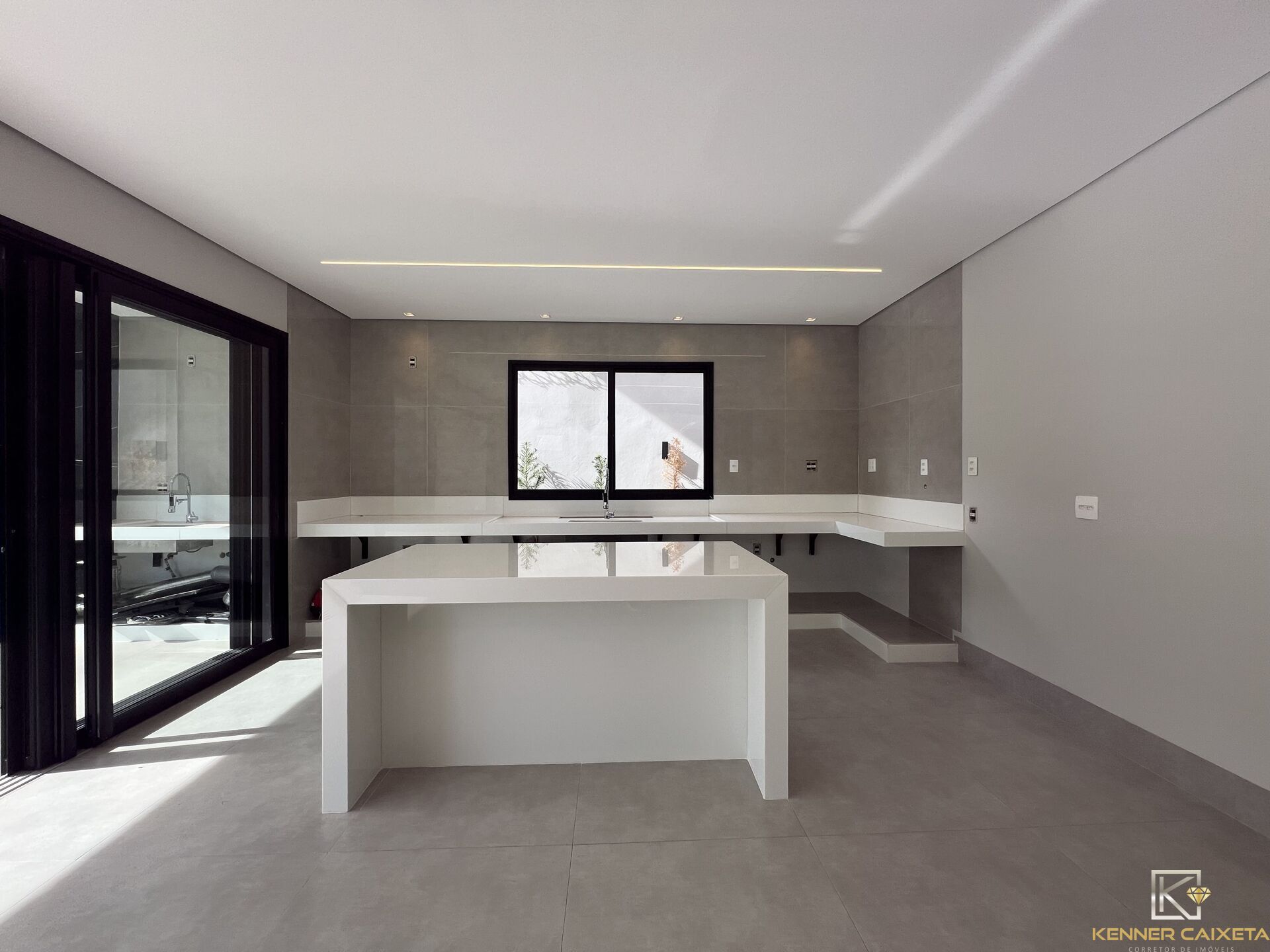 Casa, 4 quartos, 327 m² - Foto 9