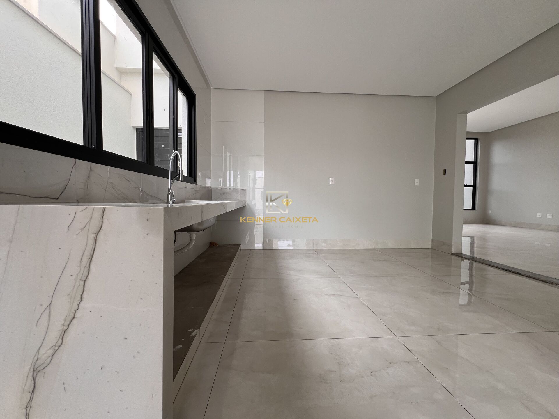 Casa à venda com 3 quartos, 200m² - Foto 9