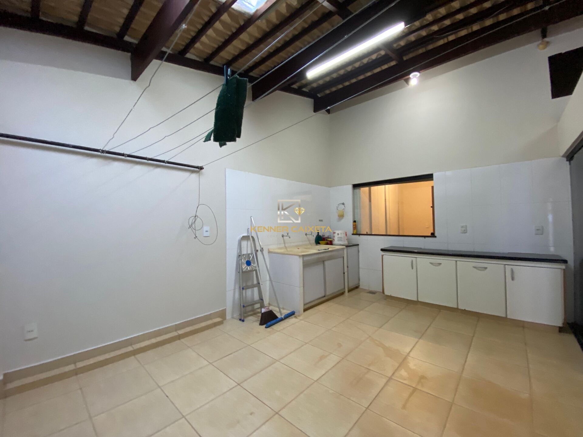 Casa à venda com 4 quartos, 348m² - Foto 37