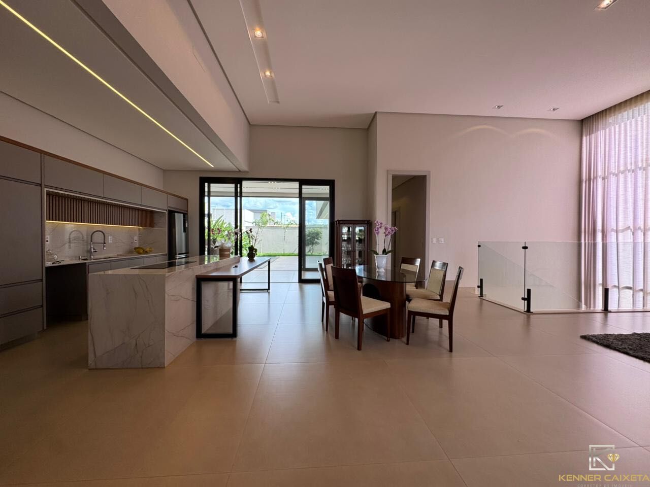 Casa, 4 quartos, 384 m² - Foto 8