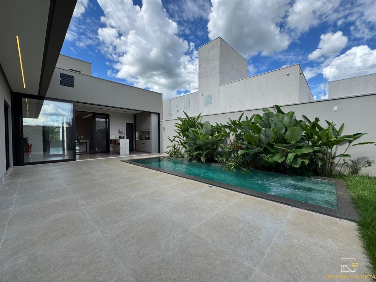 Casa, 4 quartos, 384 m² - Foto 23