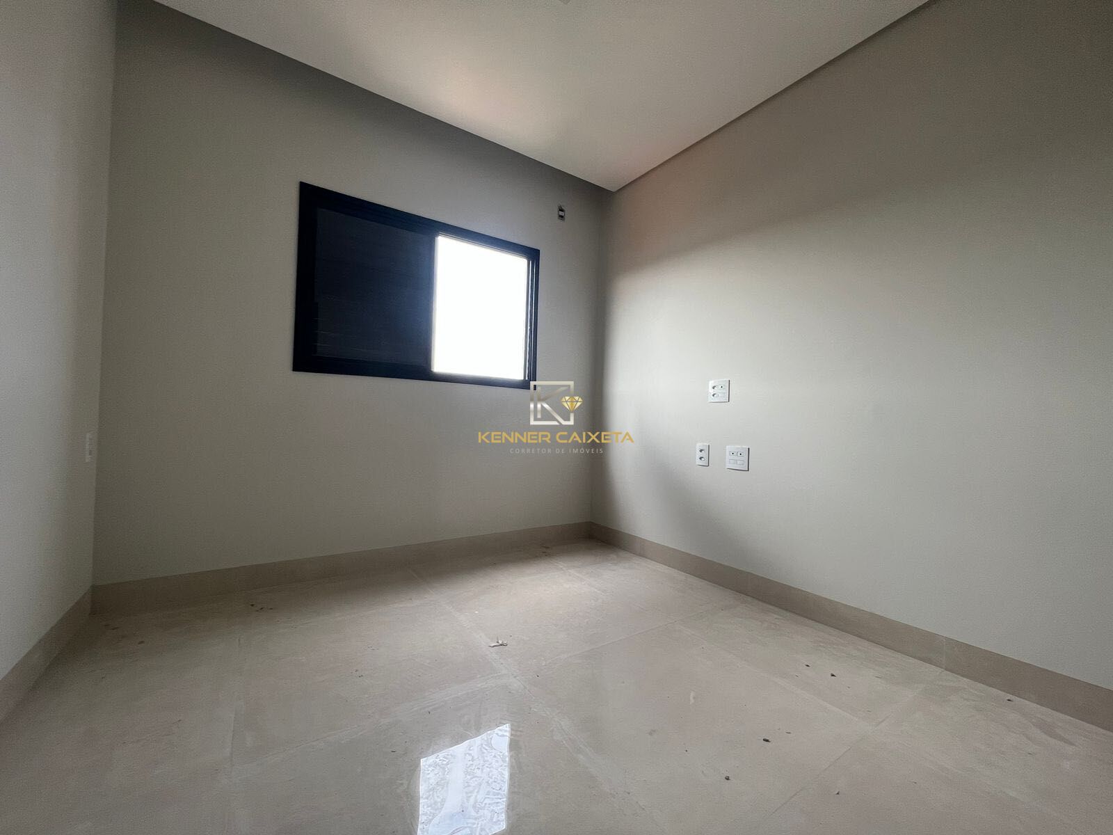 Apartamento à venda com 3 quartos, 190m² - Foto 11