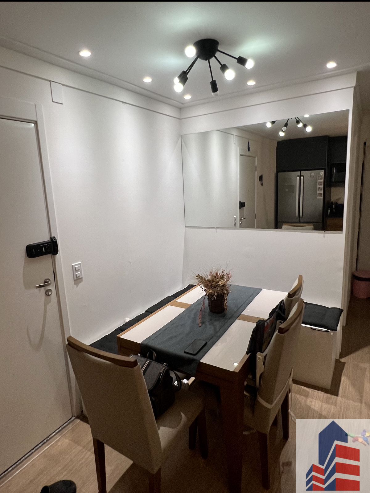 Apartamento à venda com 2 quartos, 58m² - Foto 3