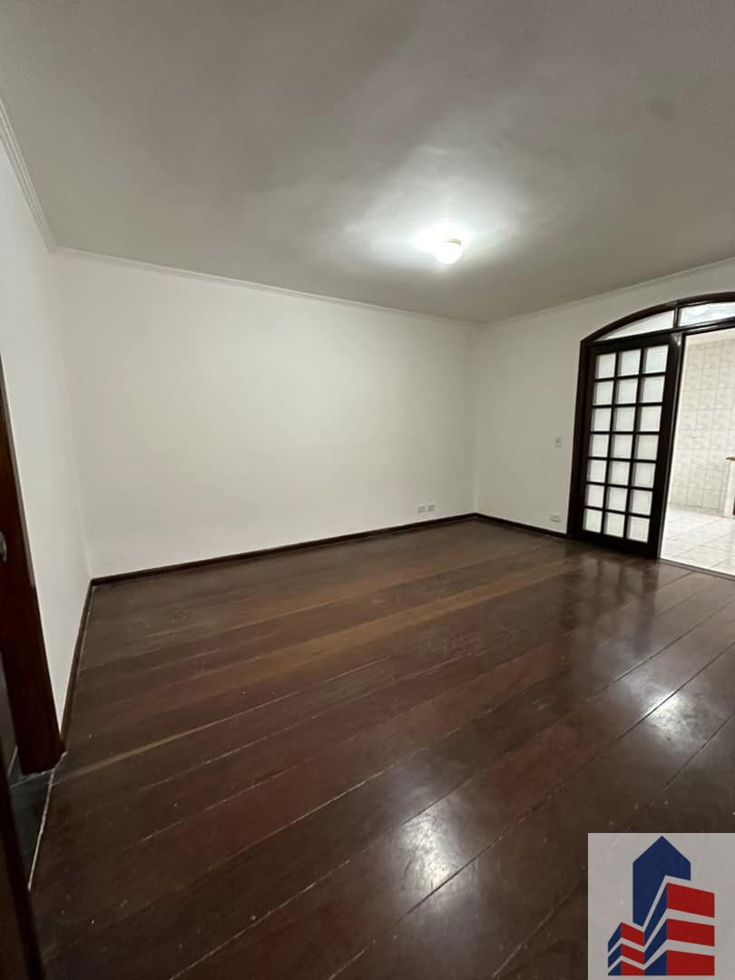 Casa à venda com 3 quartos, 159m² - Foto 2