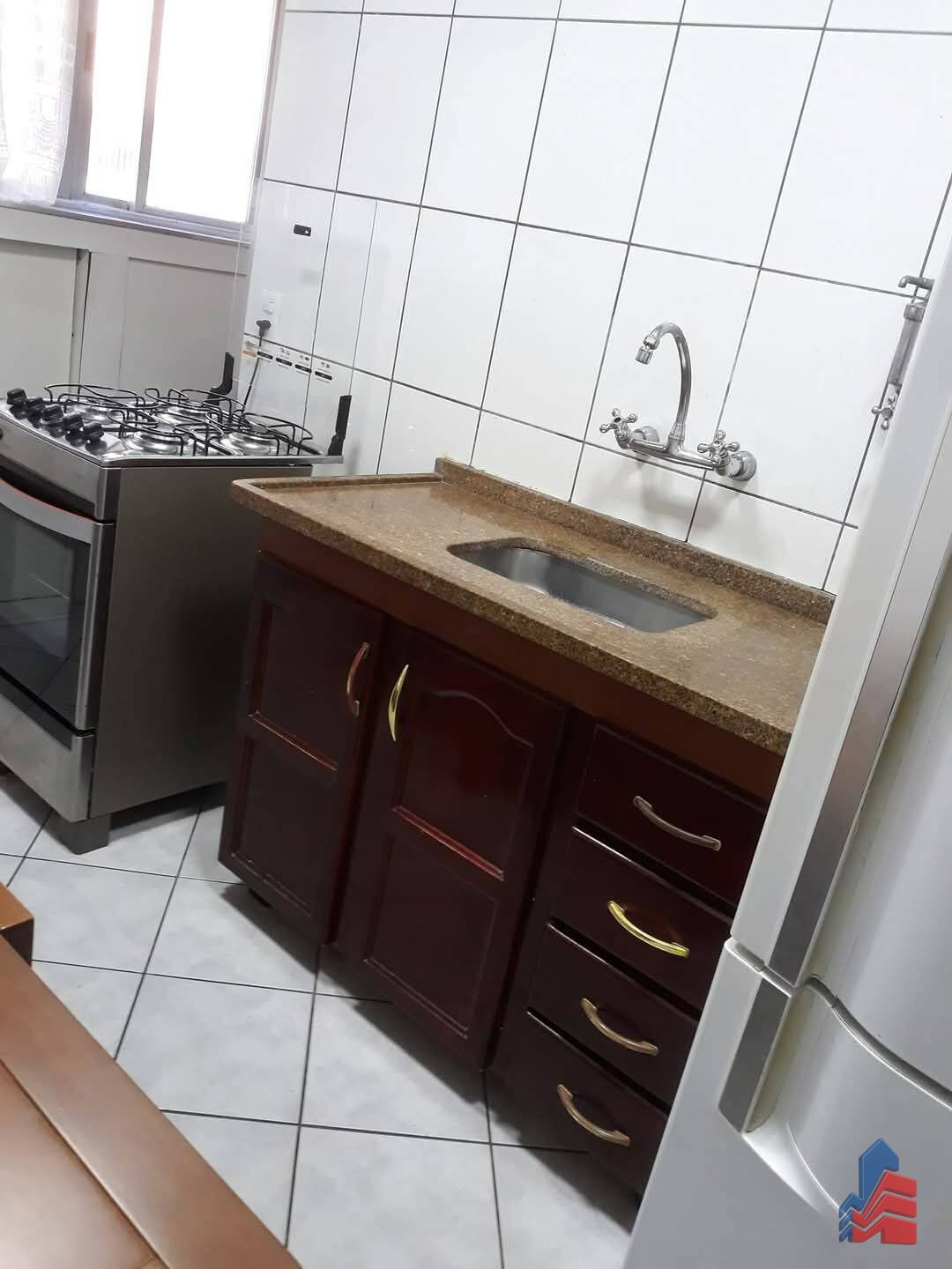 Apartamento à venda com 2 quartos, 64m² - Foto 2
