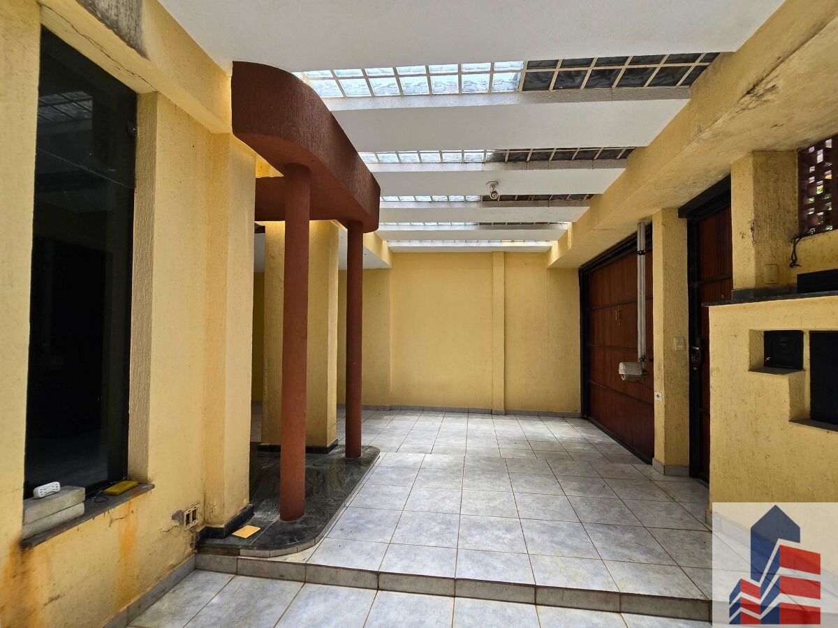 Sobrado à venda com 4 quartos, 320m² - Foto 24