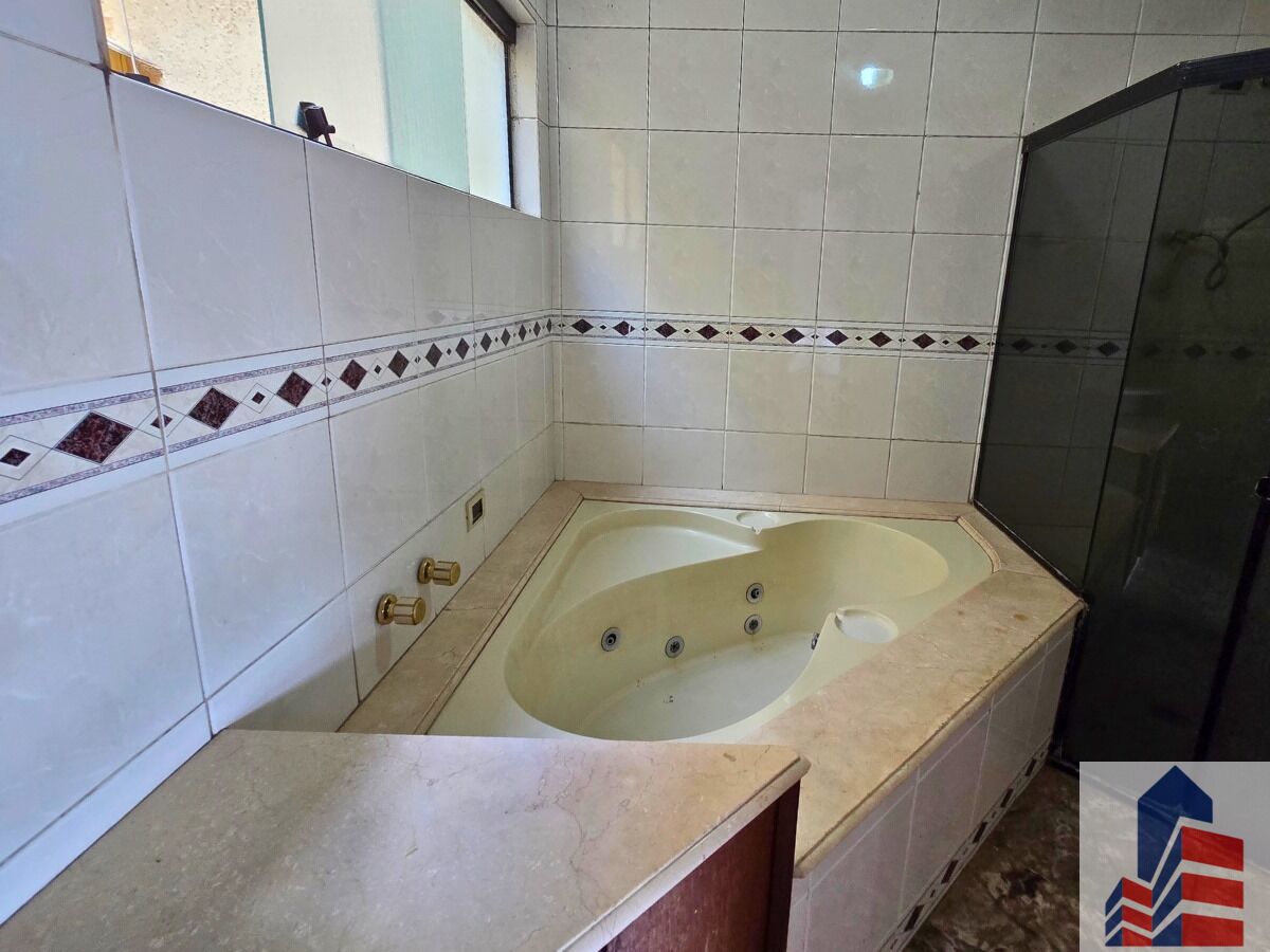 Sobrado à venda com 4 quartos, 320m² - Foto 18