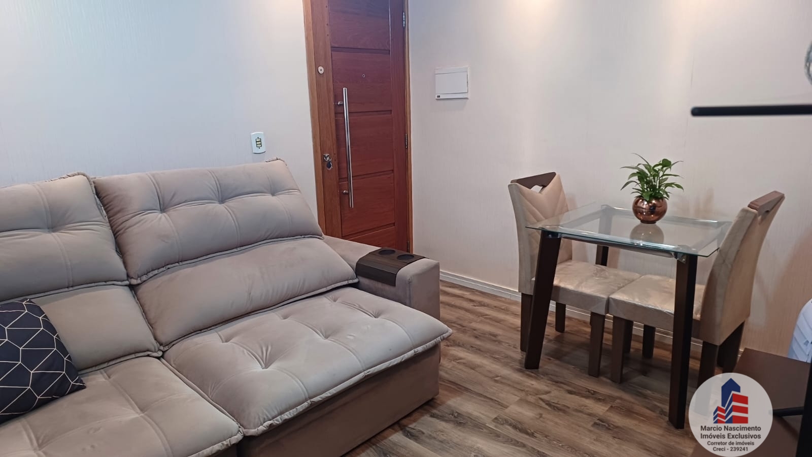 Apartamento à venda com 2 quartos, 55m² - Foto 1