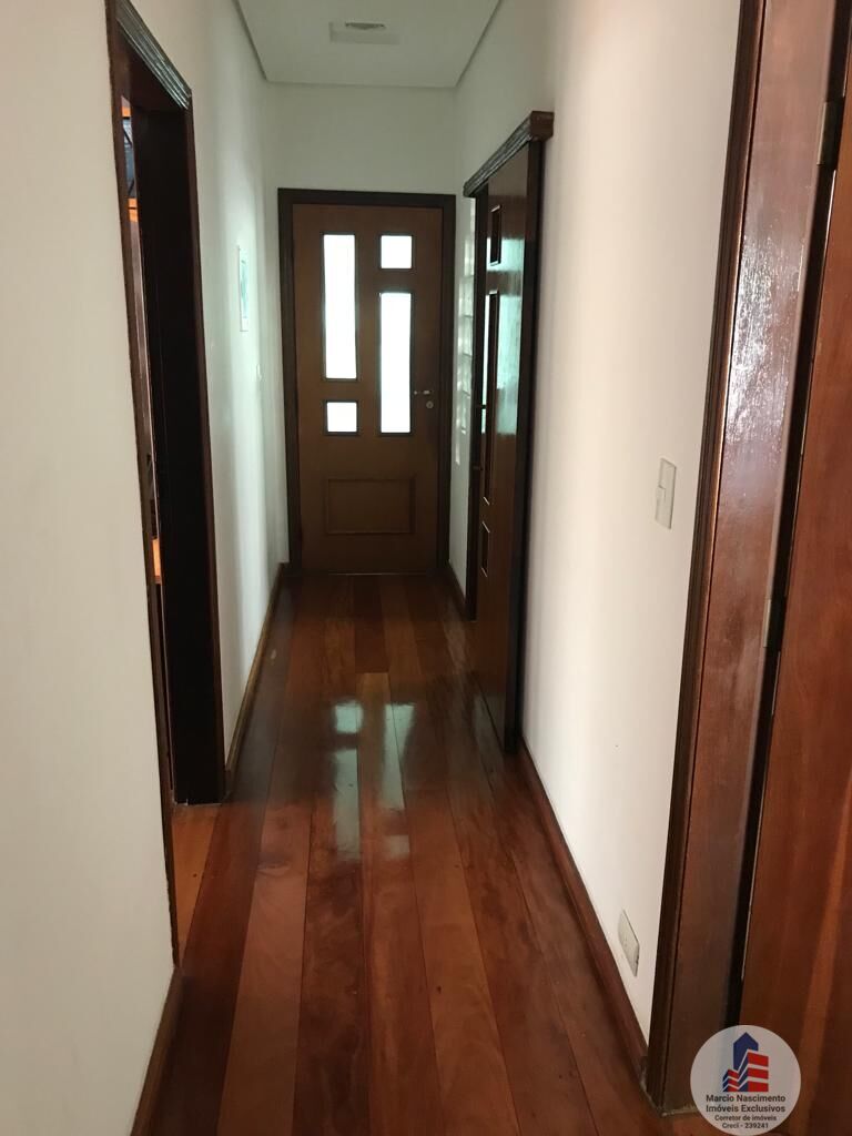 Casa à venda com 5 quartos, 200m² - Foto 10