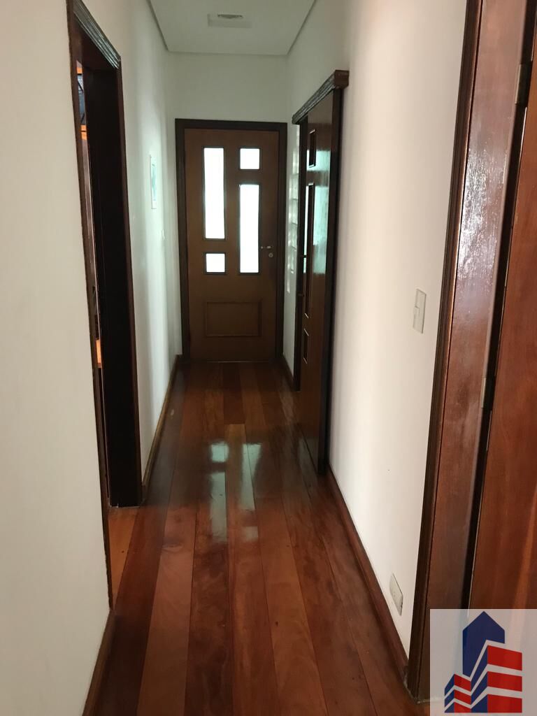 Casa à venda com 5 quartos, 200m² - Foto 10