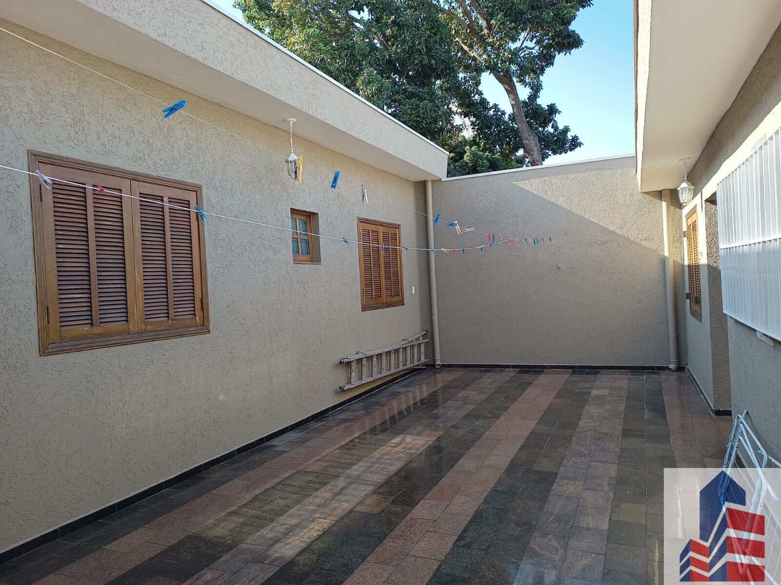 Casa à venda com 5 quartos, 200m² - Foto 23