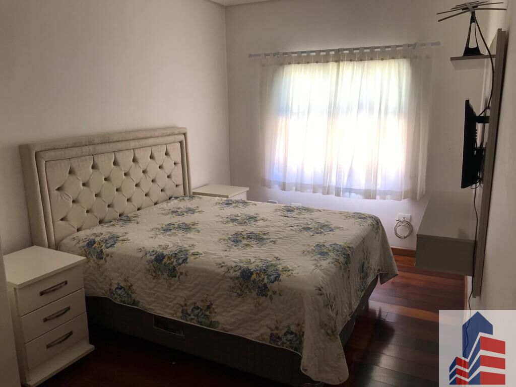 Casa à venda com 5 quartos, 200m² - Foto 7