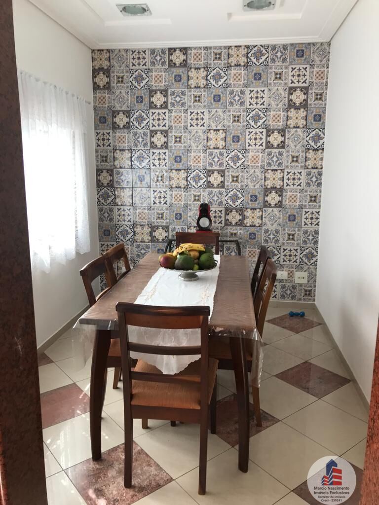 Casa à venda com 5 quartos, 200m² - Foto 3