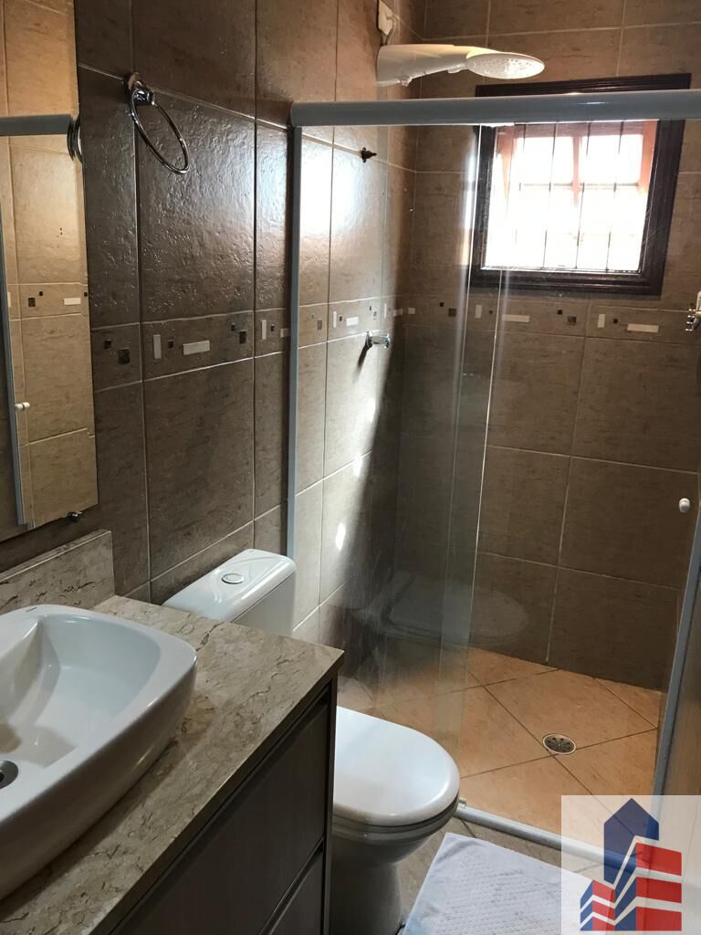 Casa à venda com 5 quartos, 200m² - Foto 13