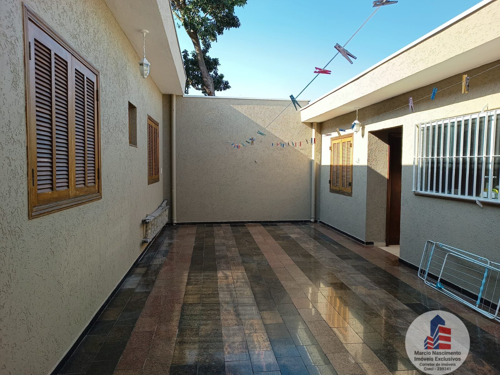 Casa à venda com 5 quartos, 200m² - Foto 18