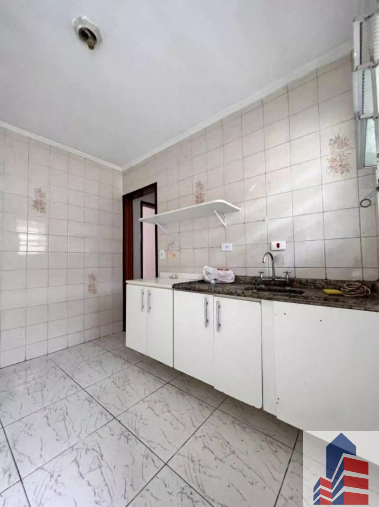 Apartamento à venda com 2 quartos, 56m² - Foto 4