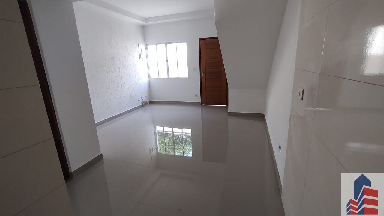 Sobrado à venda com 2 quartos, 54m² - Foto 1