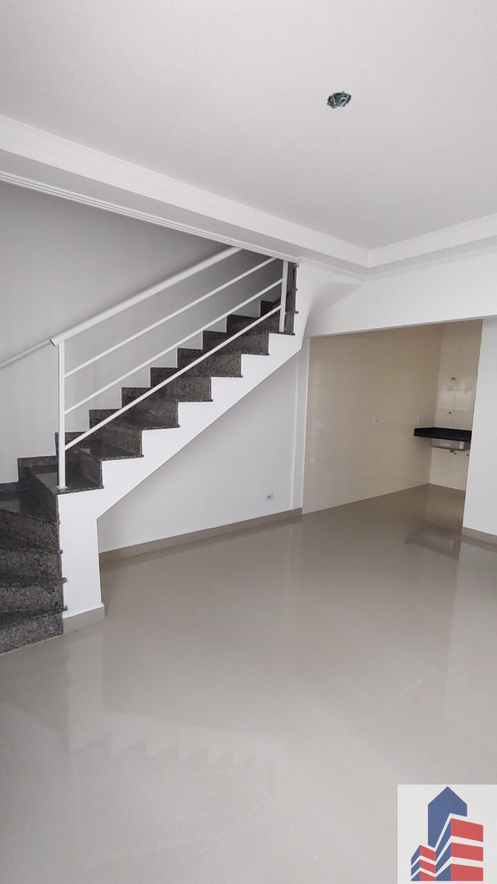 Sobrado à venda com 2 quartos, 54m² - Foto 2