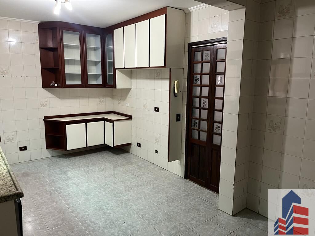 Sobrado à venda com 3 quartos, 232m² - Foto 4