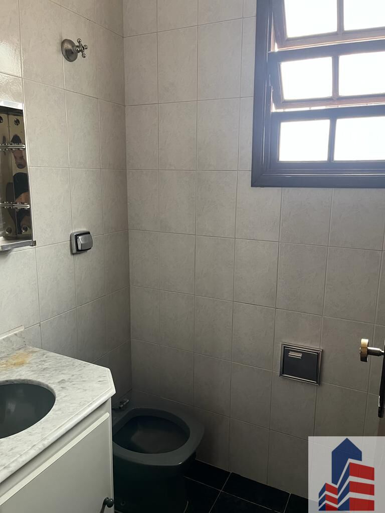 Sobrado à venda com 3 quartos, 232m² - Foto 12