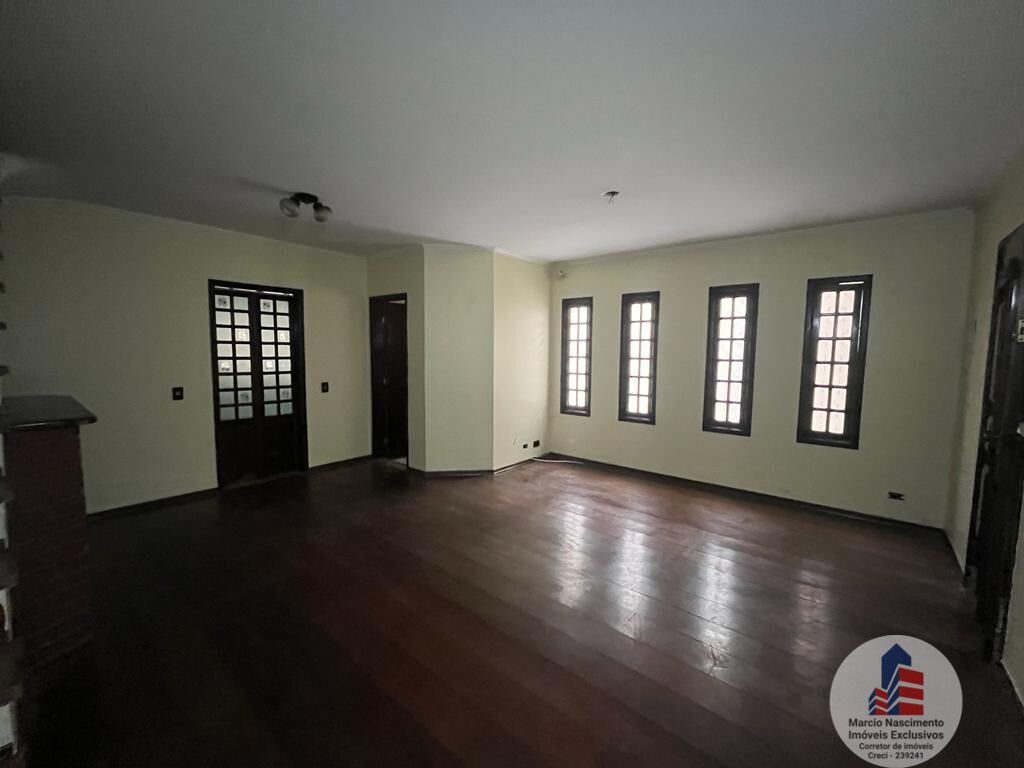 Sobrado à venda com 3 quartos, 232m² - Foto 2