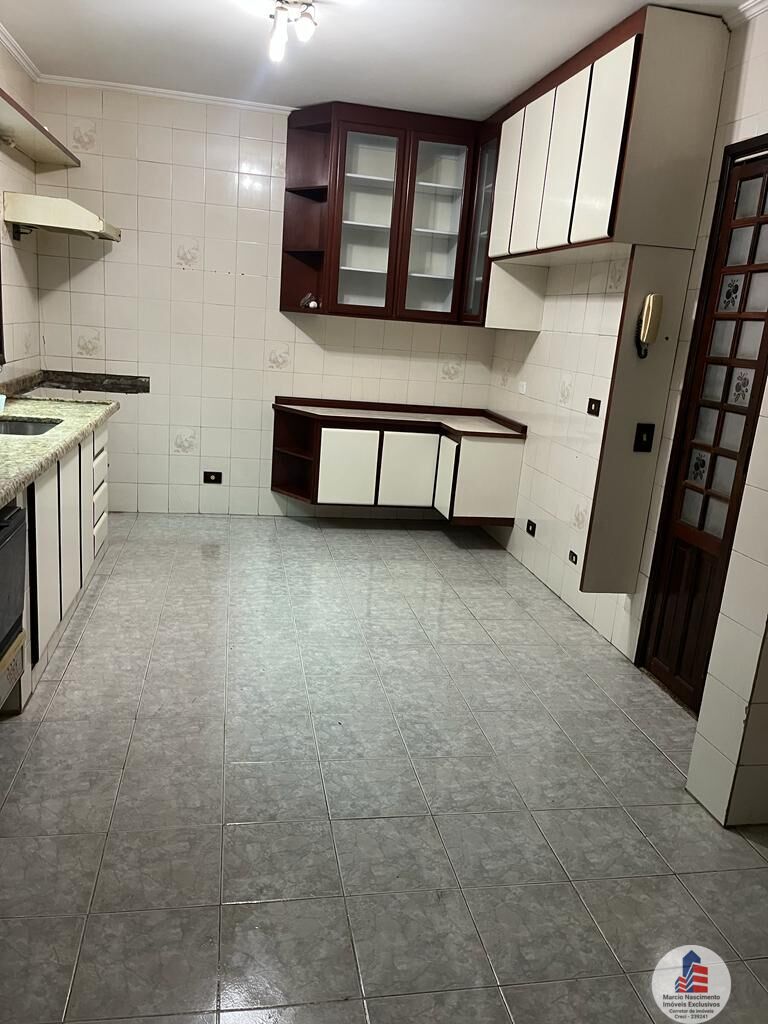 Sobrado à venda com 3 quartos, 232m² - Foto 6