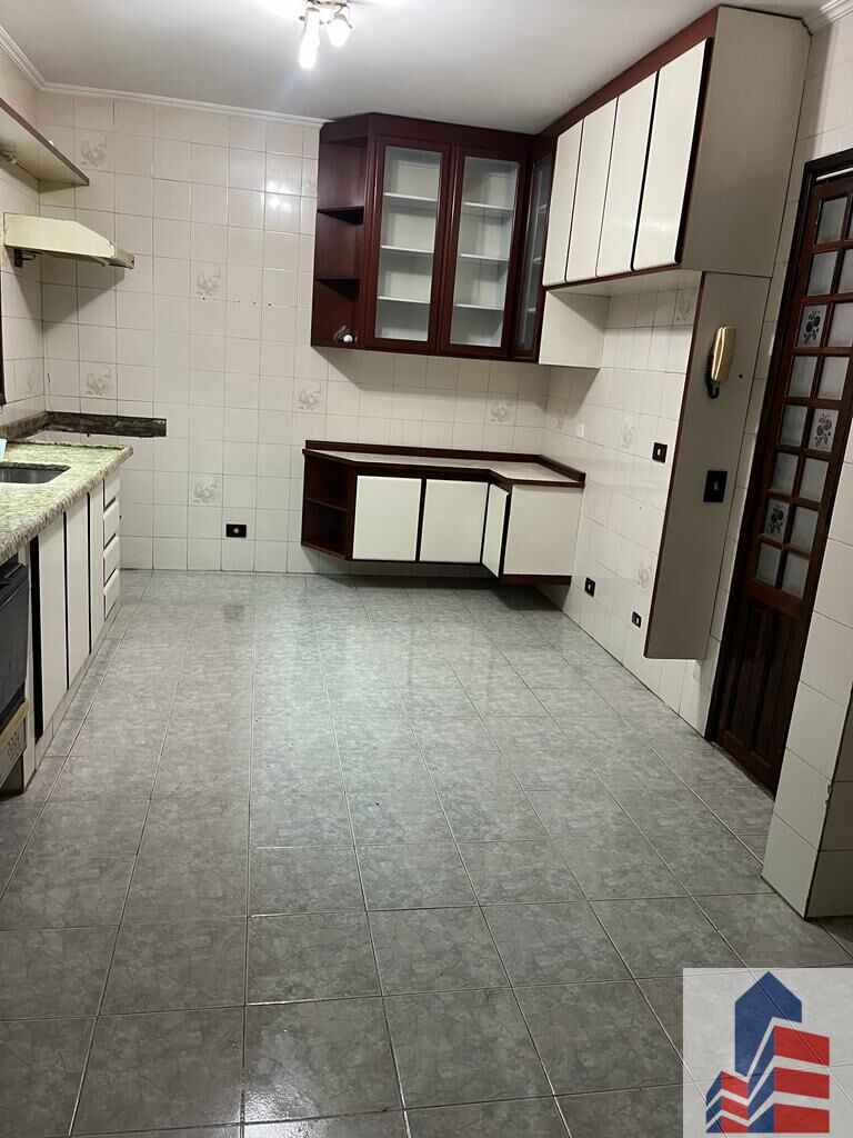 Sobrado à venda com 3 quartos, 232m² - Foto 6