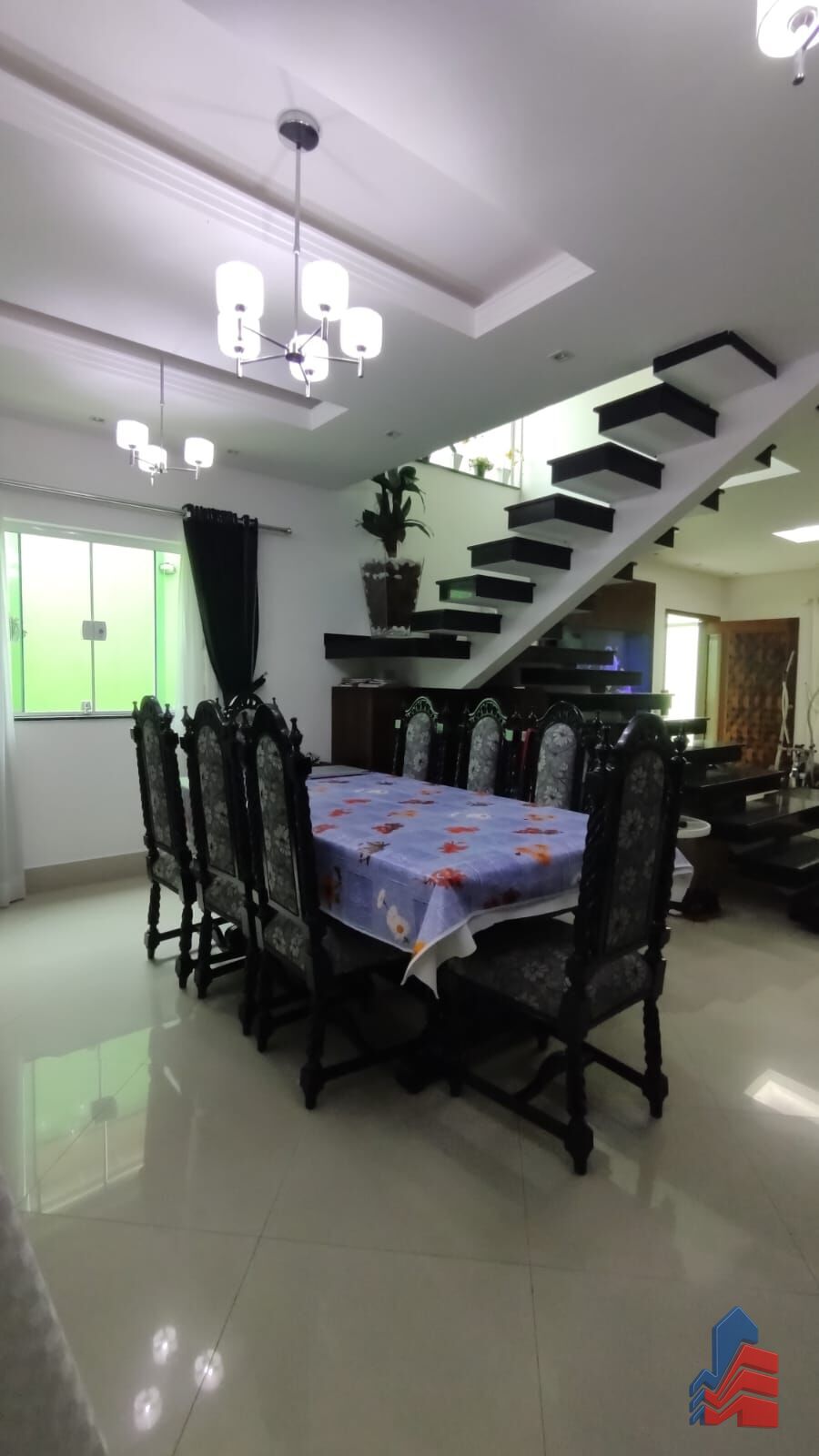 Sobrado, 3 quartos, 273 m² - Foto 2