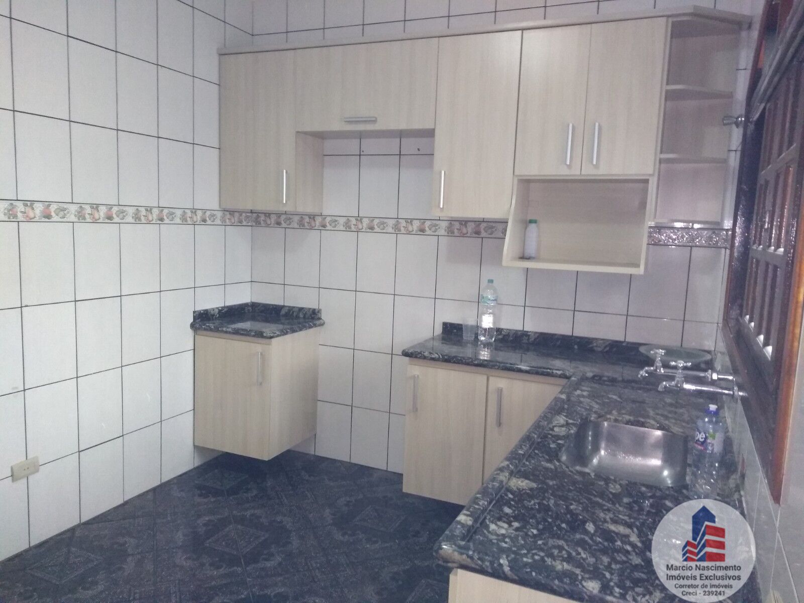 Sobrado à venda com 4 quartos, 267m² - Foto 1