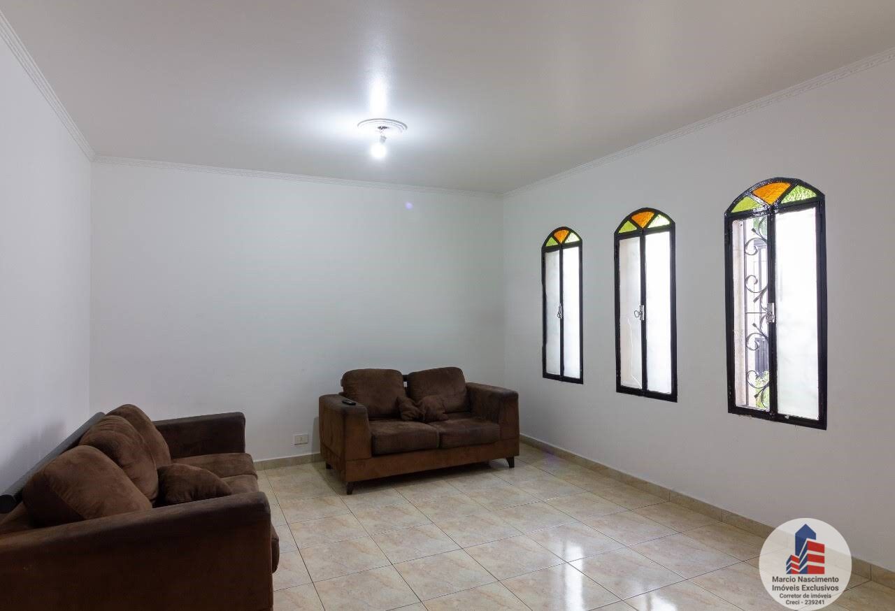 Sobrado à venda com 4 quartos, 230m² - Foto 2