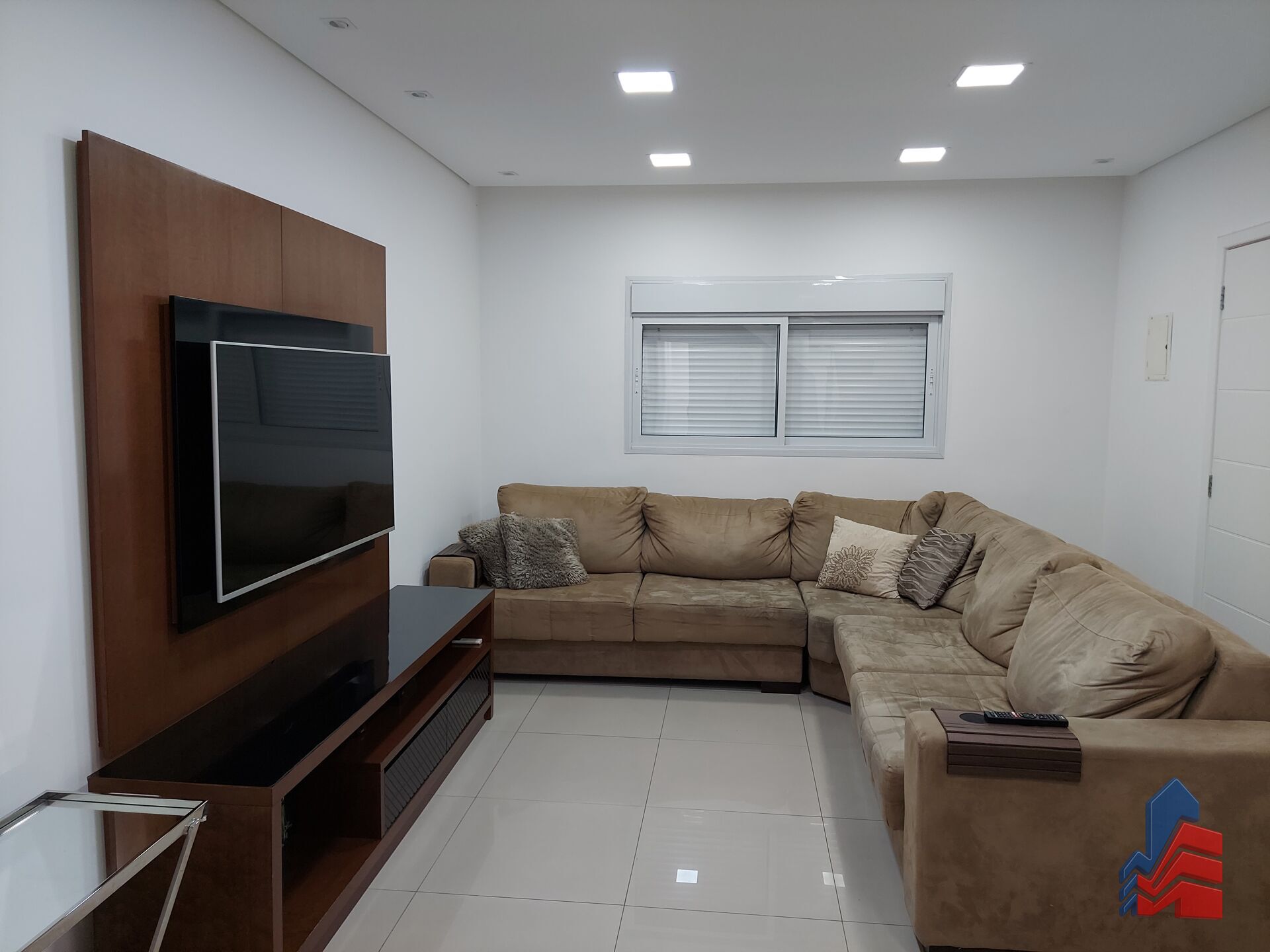 Sobrado, 3 quartos, 194 m² - Foto 2