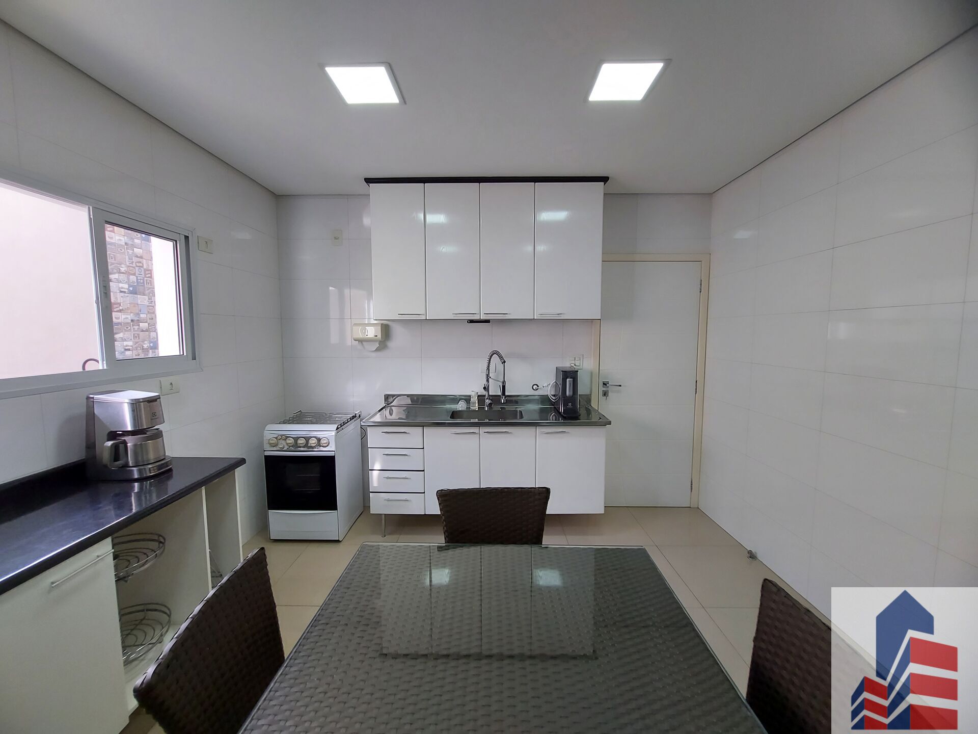 Sobrado à venda com 3 quartos, 194m² - Foto 24