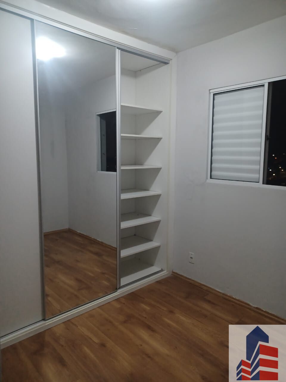 Apartamento à venda com 2 quartos, 55m² - Foto 4