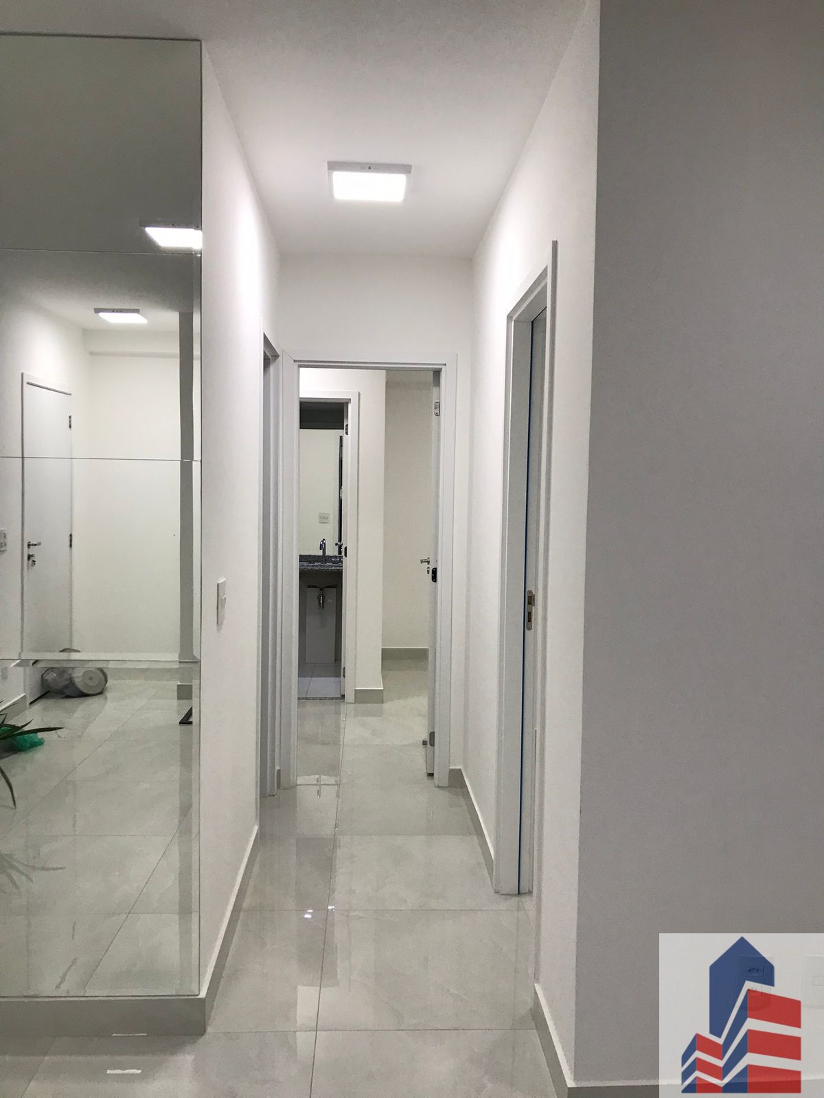 Apartamento à venda com 2 quartos, 68m² - Foto 5