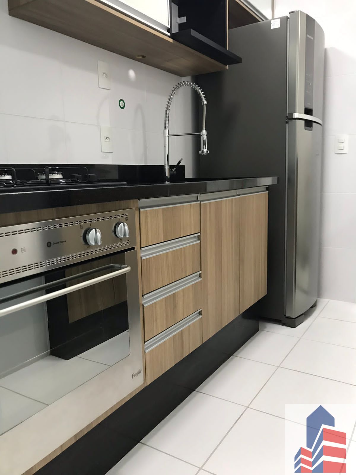 Apartamento à venda com 2 quartos, 68m² - Foto 9