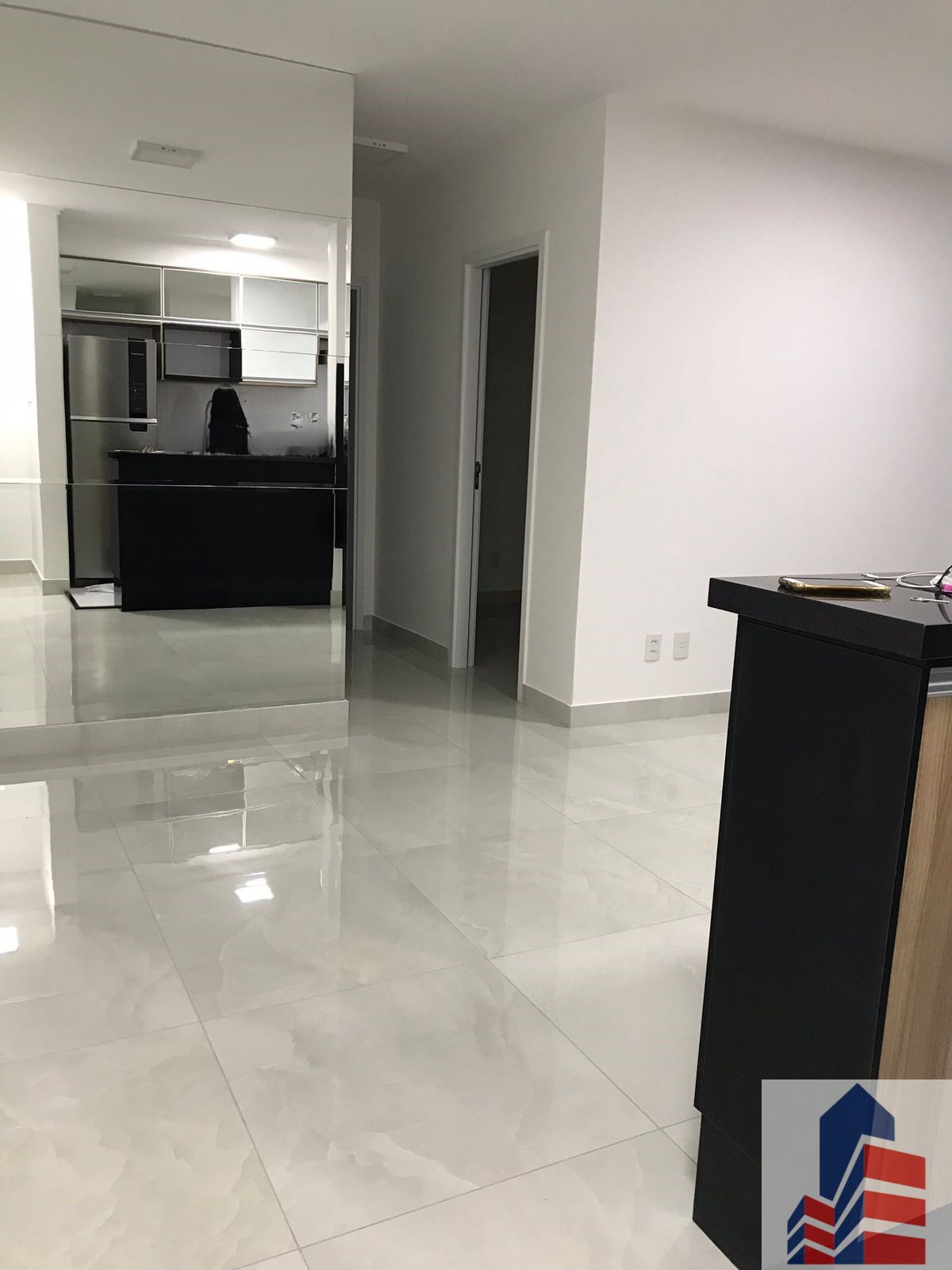 Apartamento à venda com 2 quartos, 68m² - Foto 1