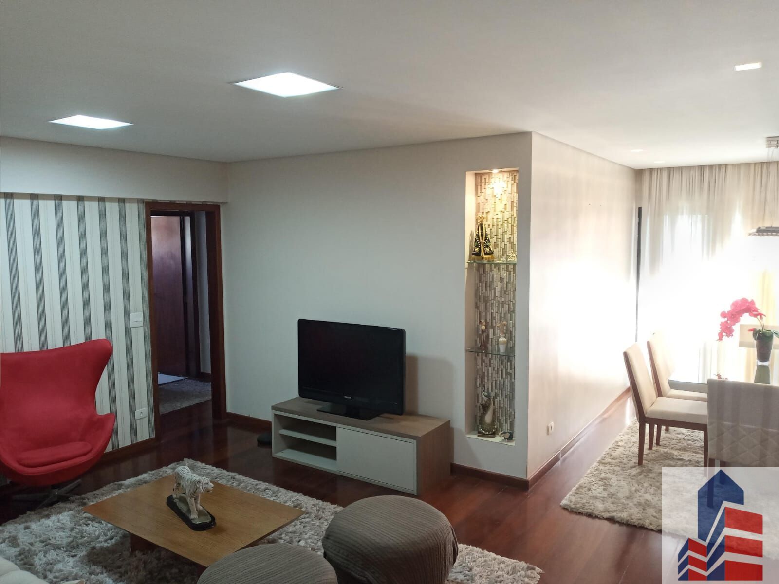 Apartamento à venda com 3 quartos, 130m² - Foto 3