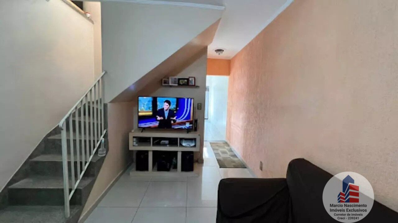 Sobrado à venda com 3 quartos, 175m² - Foto 2