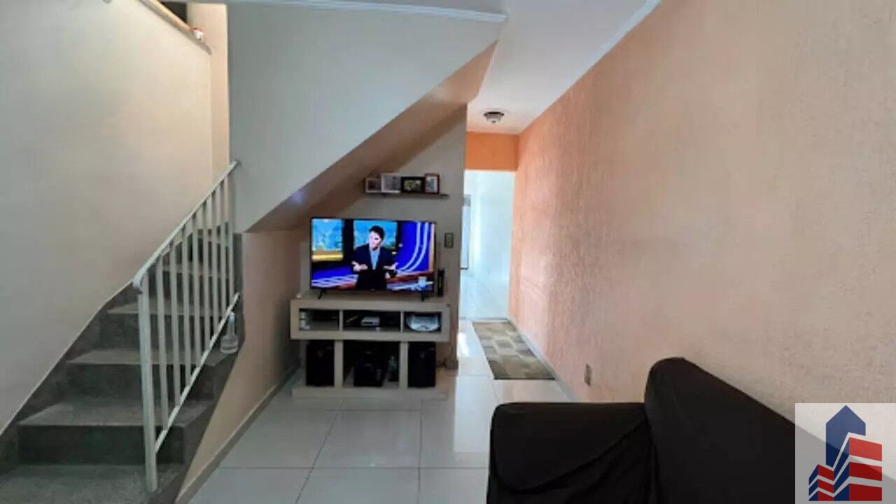 Sobrado à venda com 3 quartos, 175m² - Foto 2