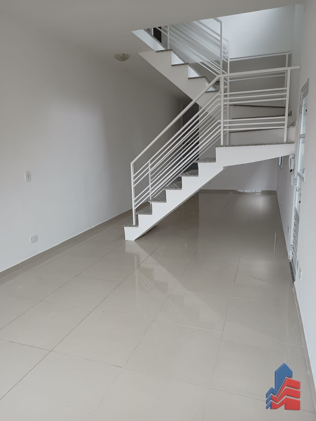 Sobrado, 3 quartos, 161 m² - Foto 1