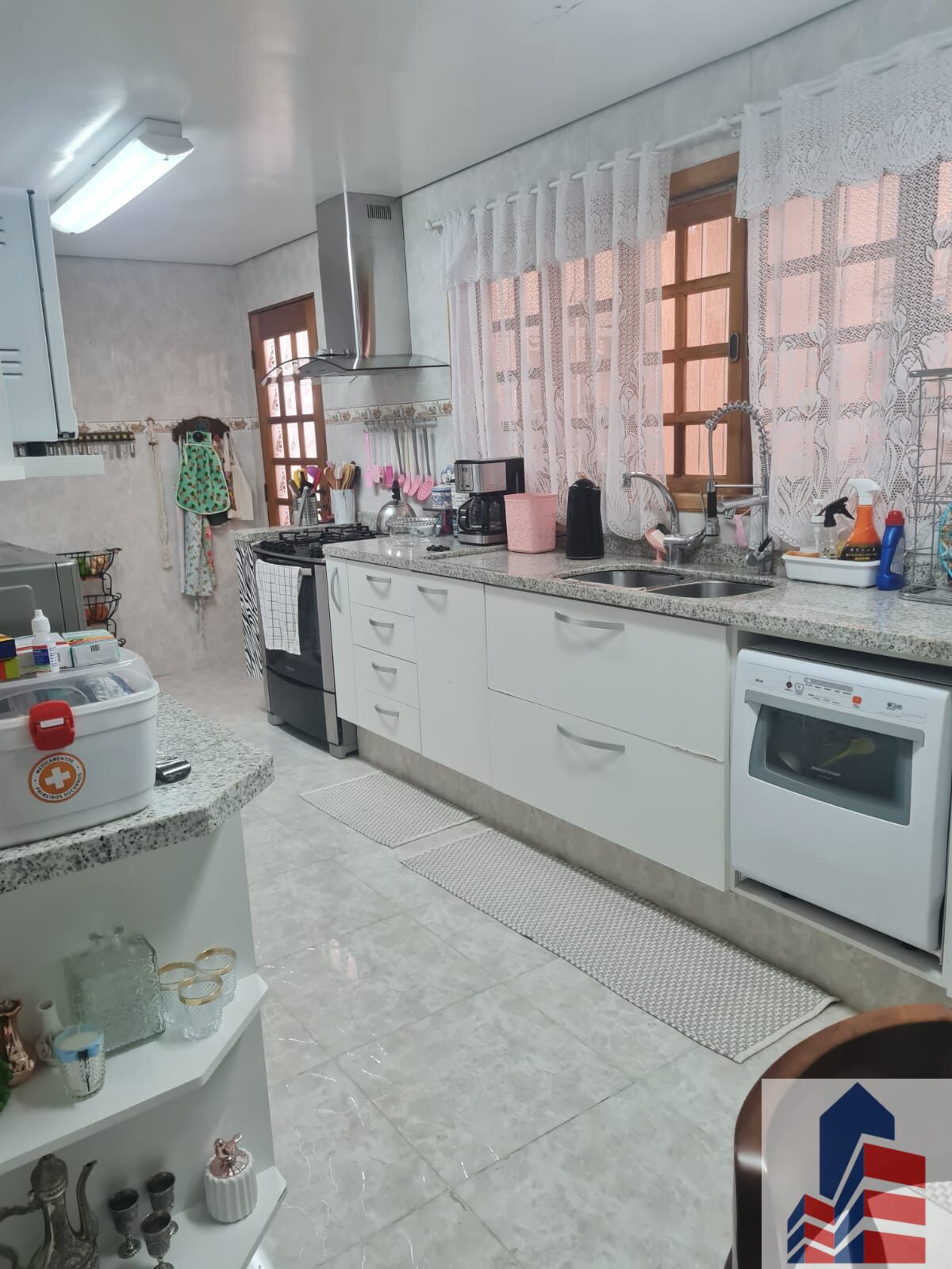 Sobrado à venda com 3 quartos, 310m² - Foto 8