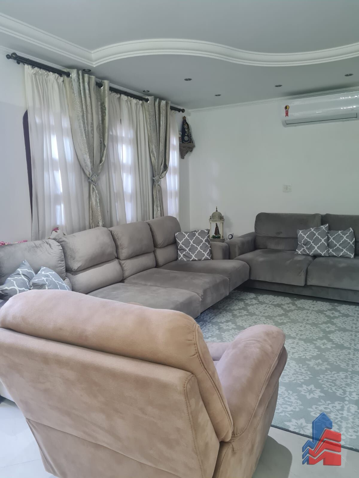 Casa, 3 quartos, 310 m² - Foto 1