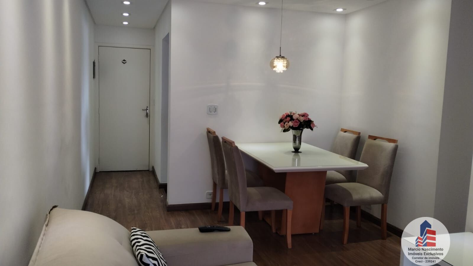 Apartamento à venda com 2 quartos, 63m² - Foto 1